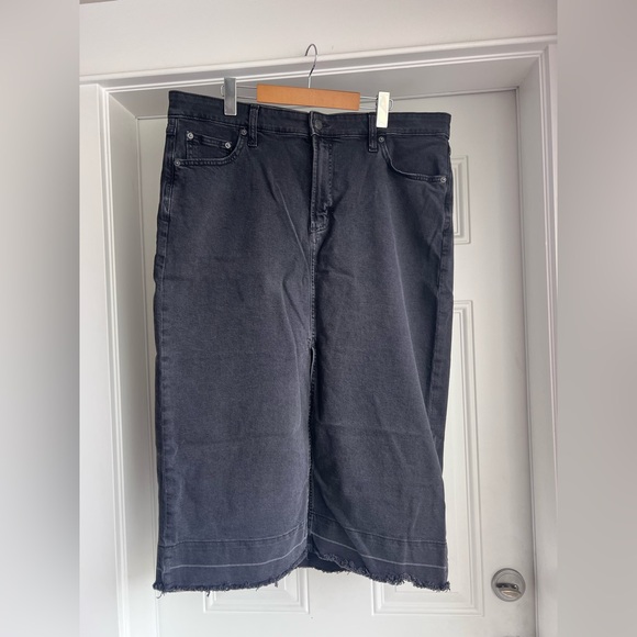 GAP Charcoal Denim Skirt (size 18) - Picture 1 of 5